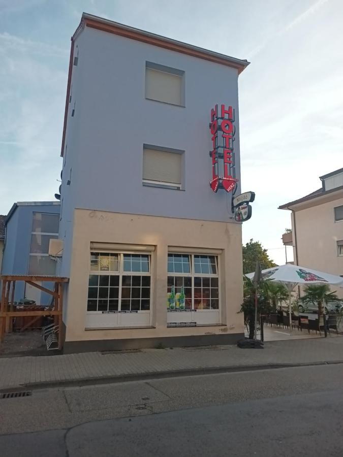 Hotel Bruchsaler Herz Екстериор снимка