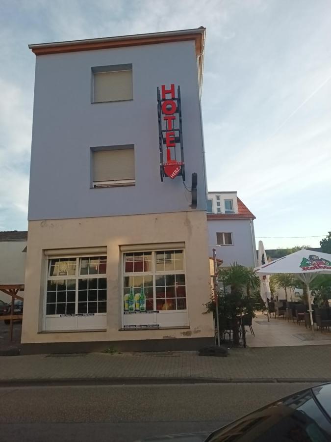 Hotel Bruchsaler Herz Екстериор снимка