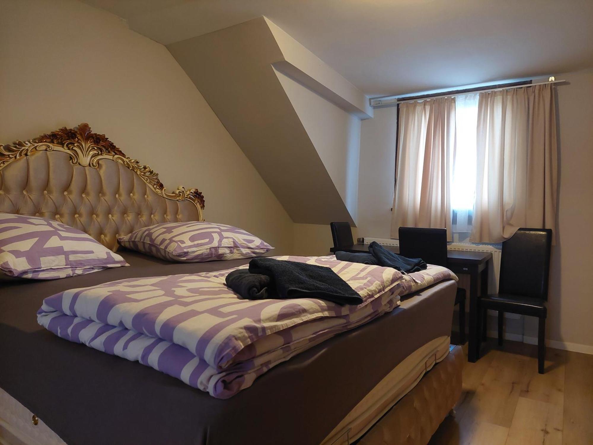 Hotel Bruchsaler Herz Екстериор снимка