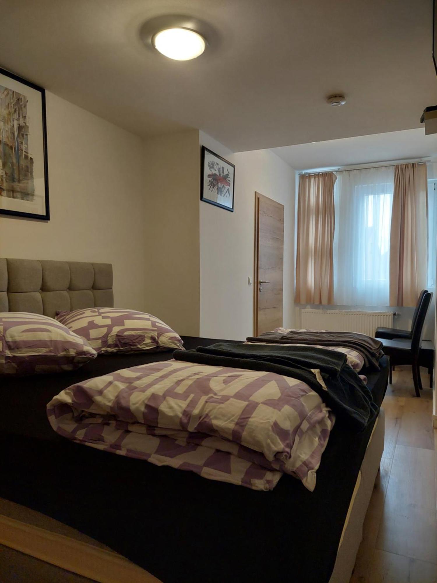 Hotel Bruchsaler Herz Екстериор снимка